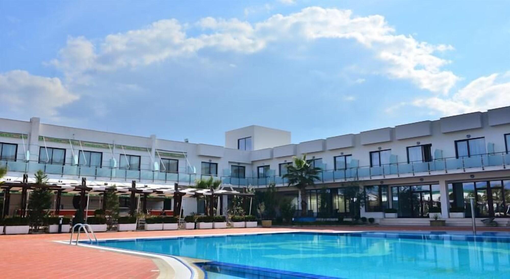 Te Stela Resort & Spa Tirana Kültér fotó